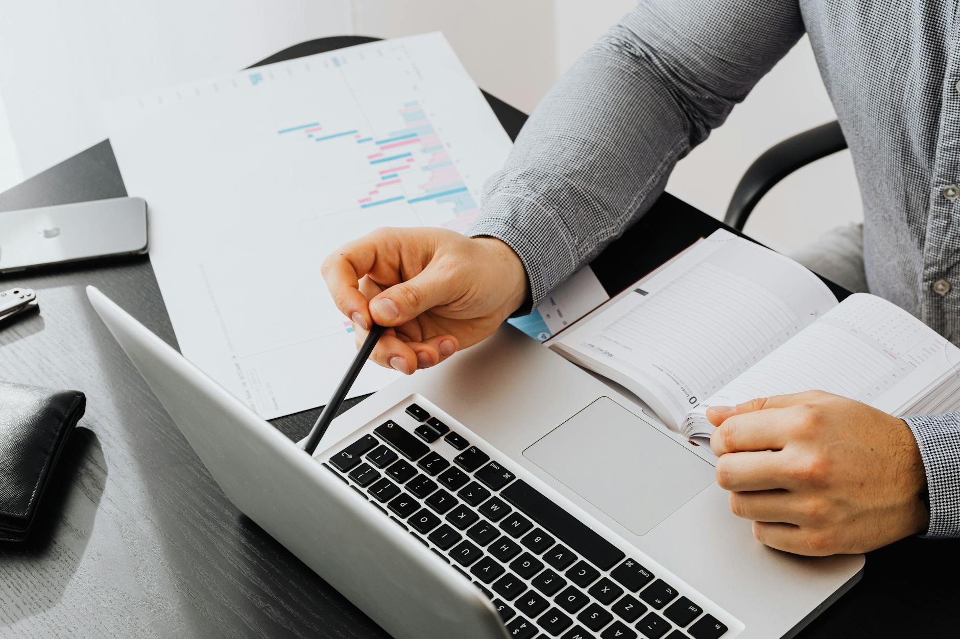 跨平台办公指南：Windows/Mac/移动端WPS教程与效率实测